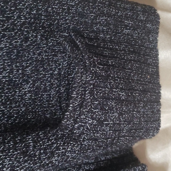 Karen Scott. Woman. Beautiful Heathered Dark Gray Cardigan;  Button Up. Size 3X - Picture 7 of 12